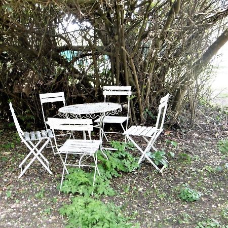 Le Chai Maison De Charme Pour Tribu Joyeuse Le Château-dʼOléron Exterior foto