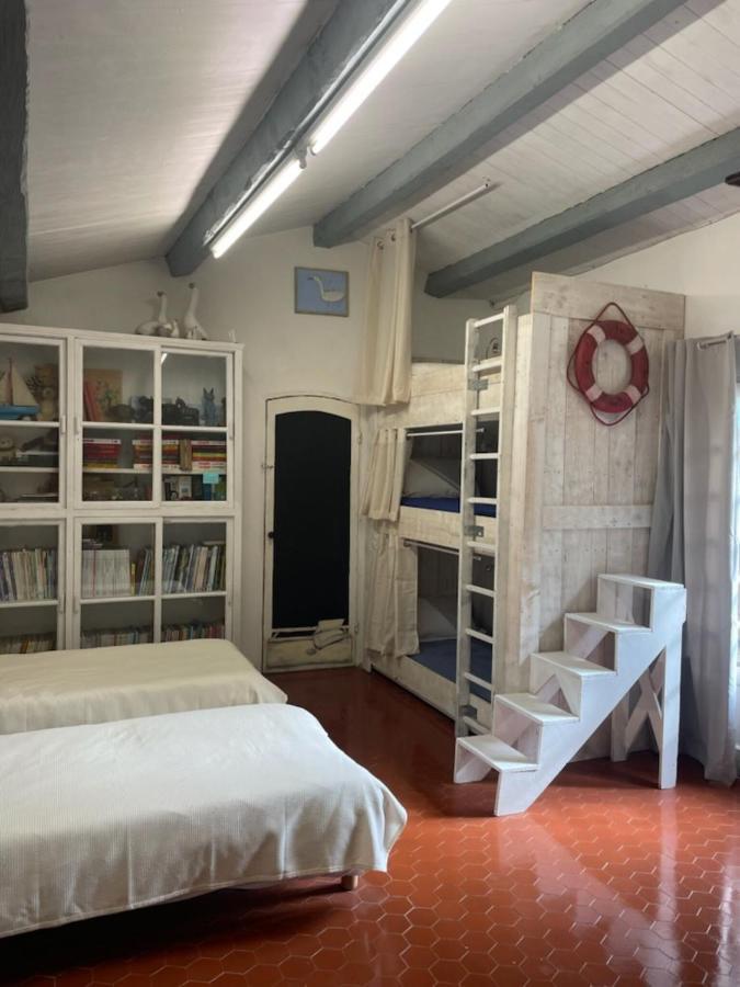 Le Chai Maison De Charme Pour Tribu Joyeuse Le Château-dʼOléron Exterior foto